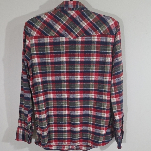 Field & Stream Red and Green Plaid Button Down Shirt - Picture 6 of 11